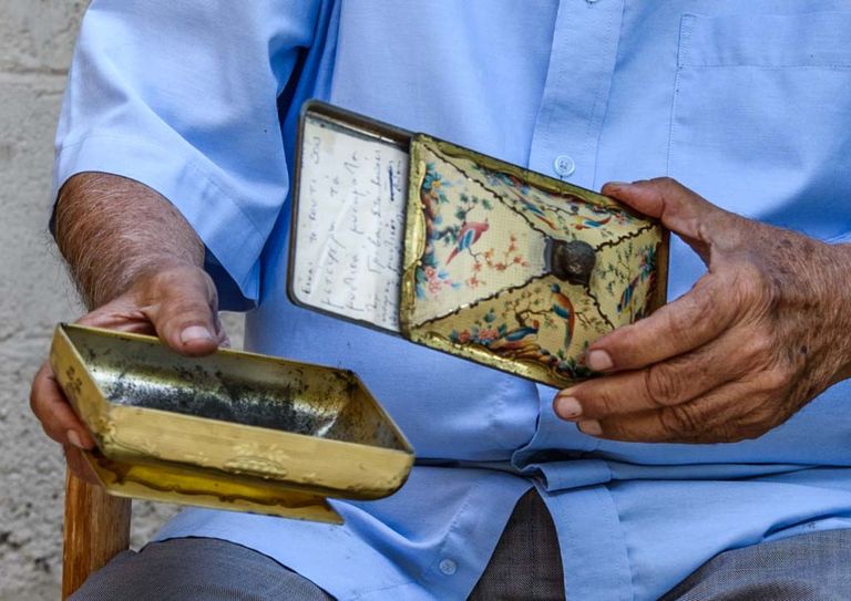Fig. 16. Dafnis holding the chocolate box, in which is a note written by Maroula.